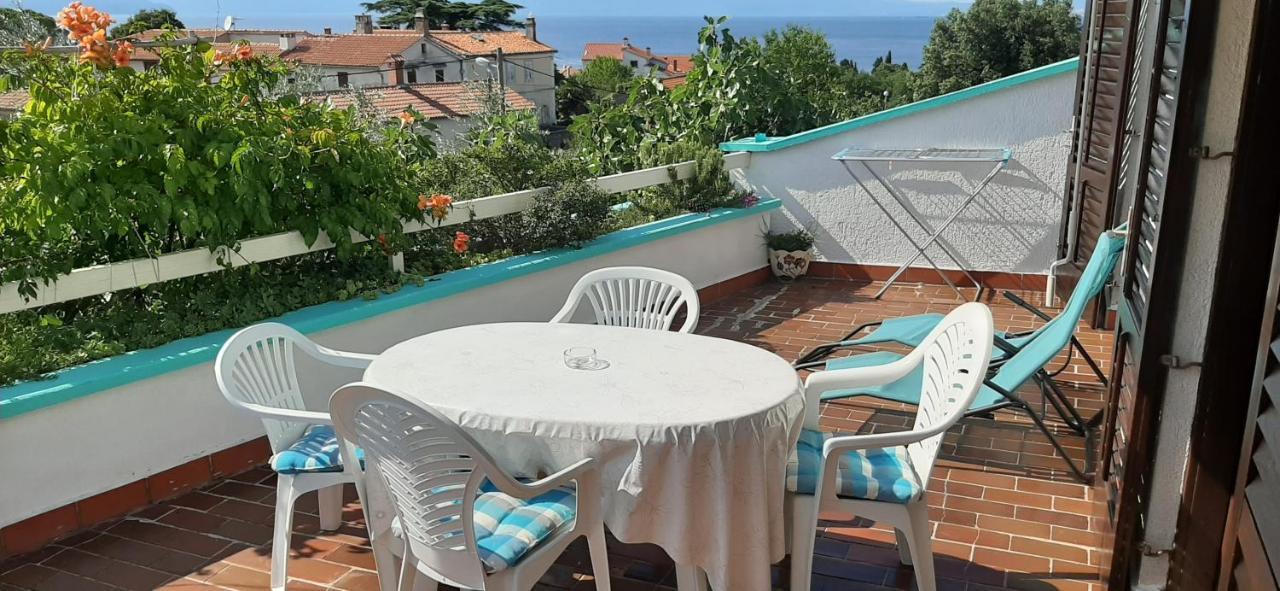Apartments Ljuba I Mare Malinska Extérieur photo