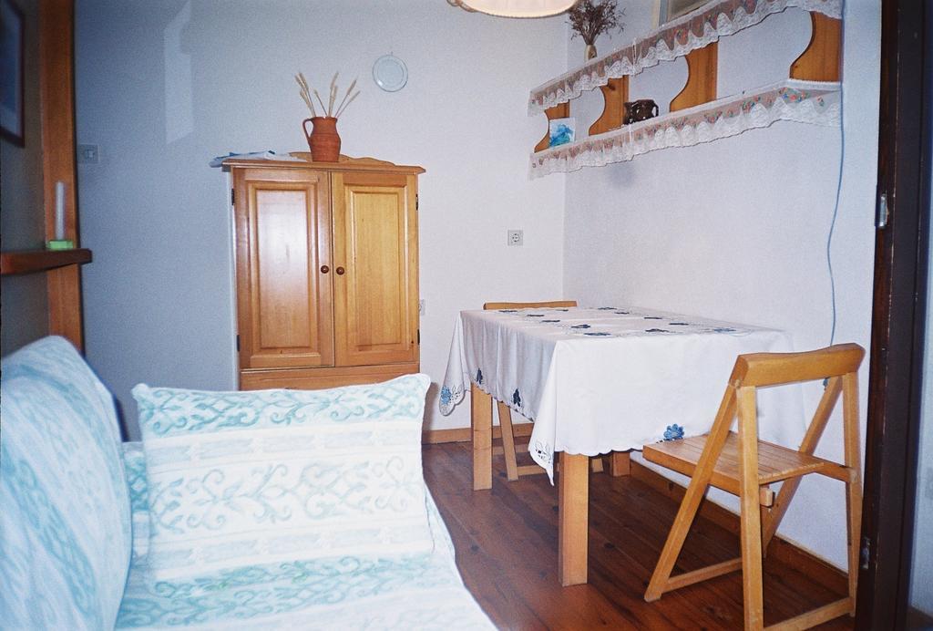 Apartments Ljuba I Mare Malinska Chambre photo