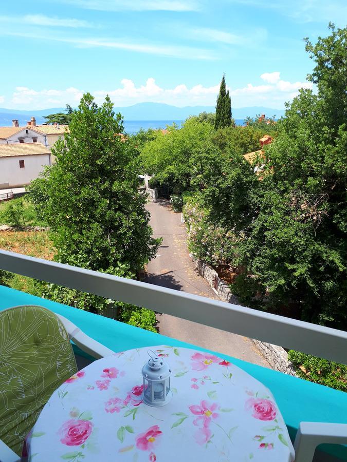 Apartments Ljuba I Mare Malinska Extérieur photo